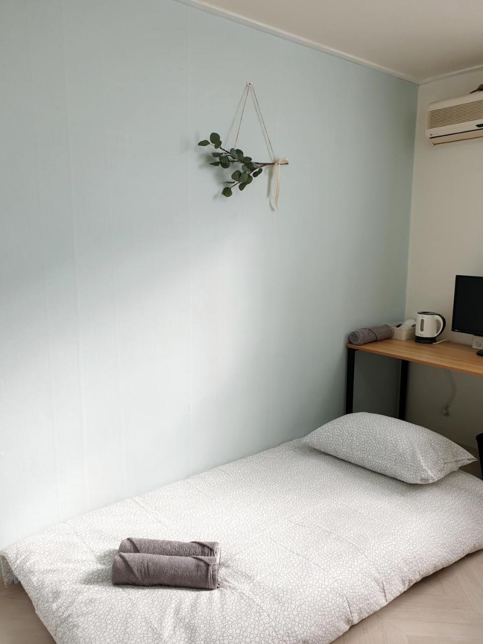 Y.Road 135 Hotel Seoul Bagian luar foto