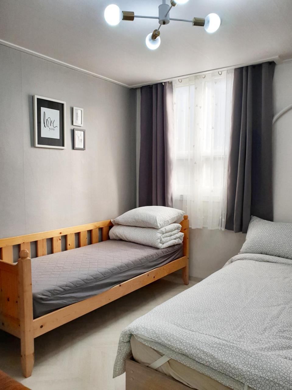 Y.Road 135 Hotel Seoul Bagian luar foto