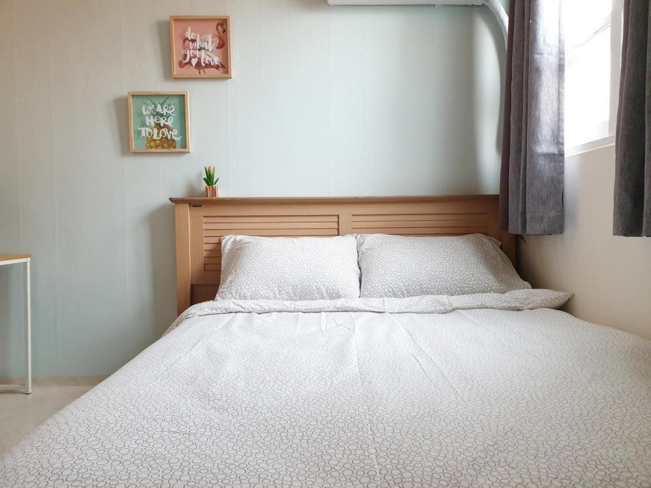 Y.Road 135 Hotel Seoul Bagian luar foto