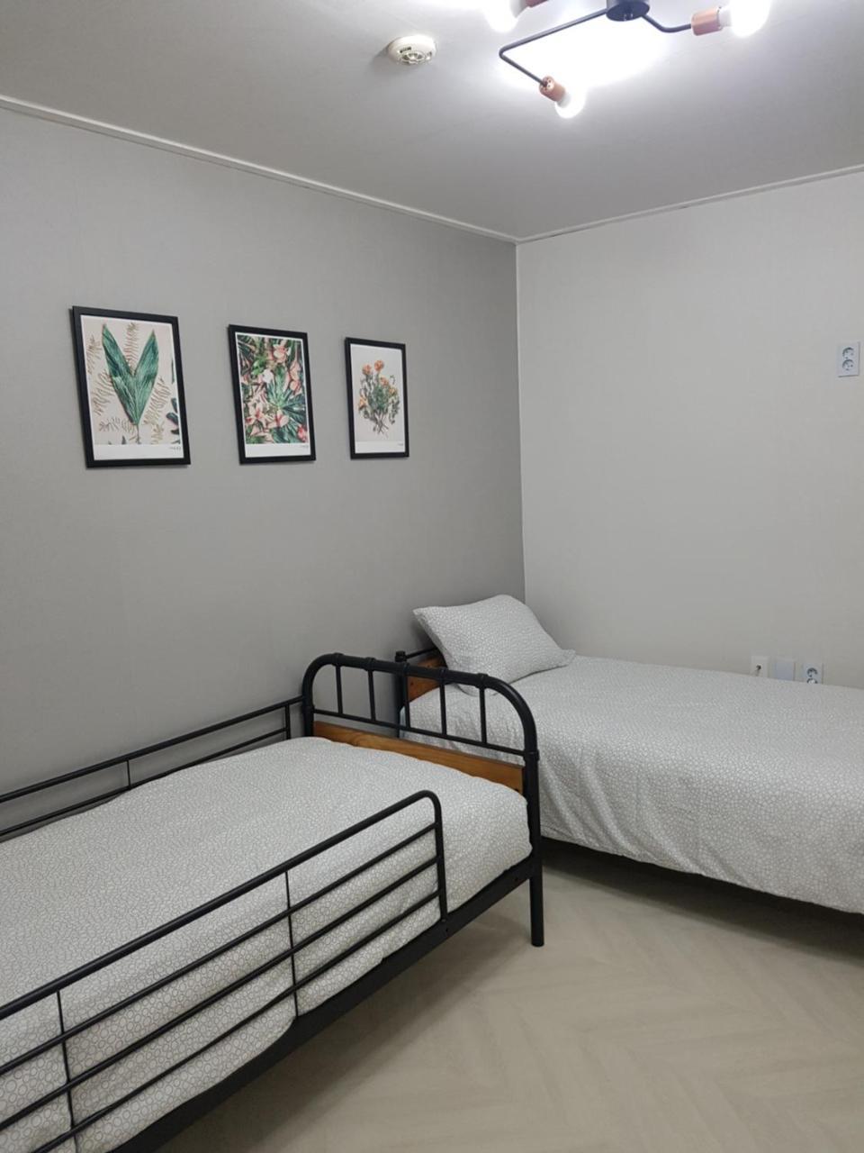 Y.Road 135 Hotel Seoul Bagian luar foto